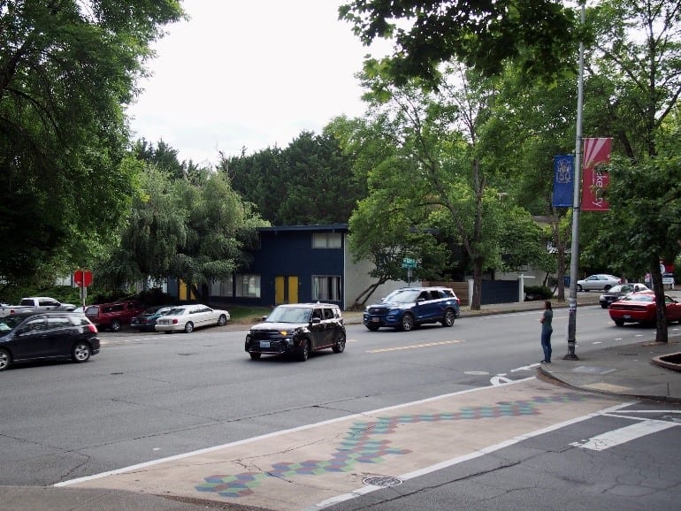 Photo shows the intersection of NE 125th St and 28th Ave NE.
