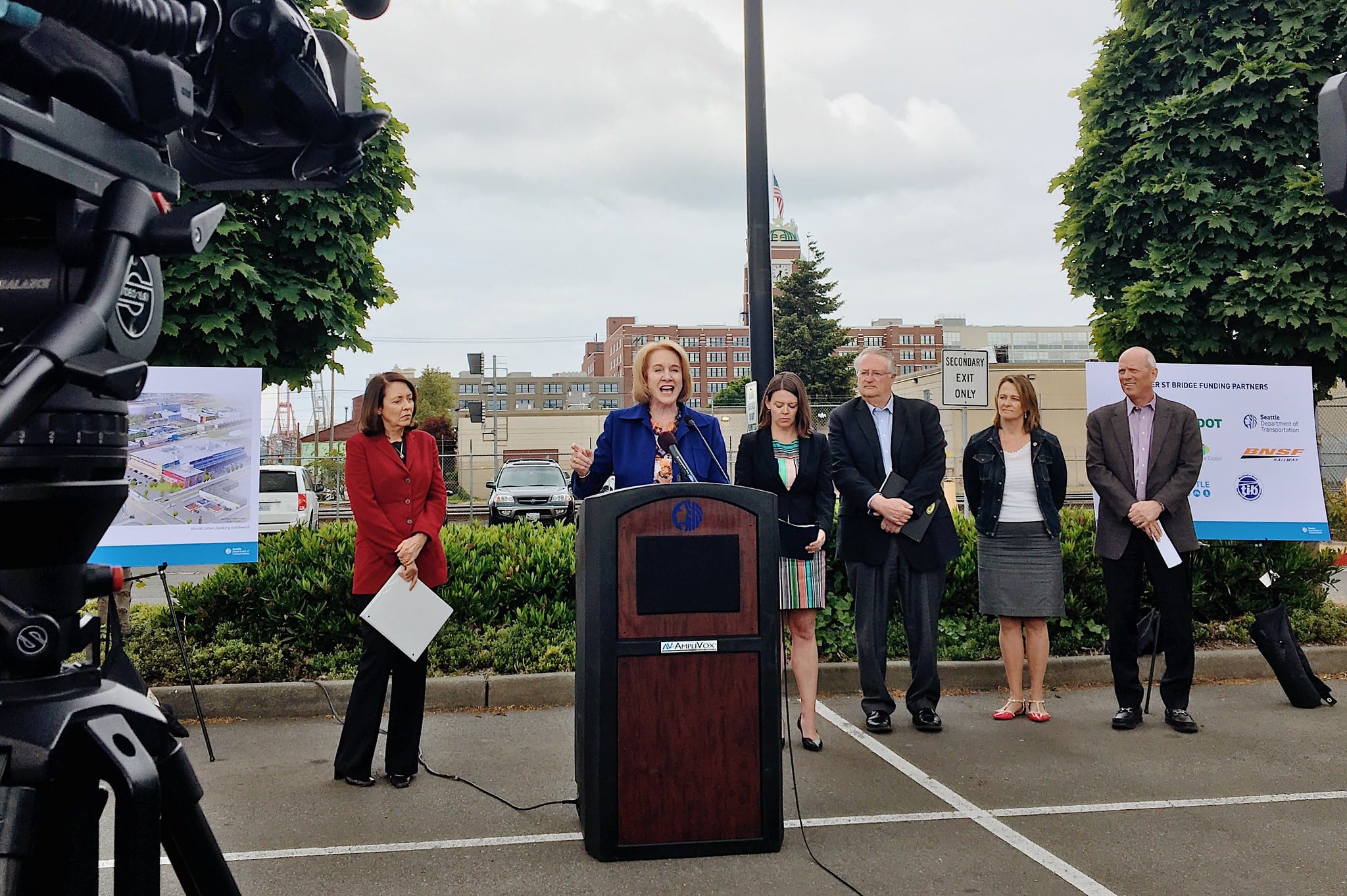 In May 2018, Mayor Jenny Durkan announced the breaking of ground on the Lander St Bridge Project. Photo Credit: Jeanne Clark
