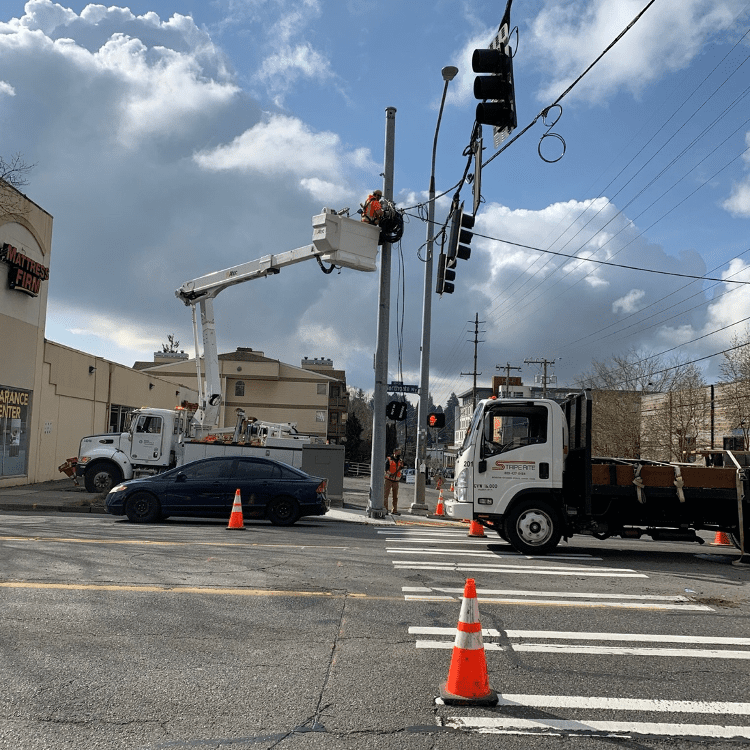 Crews working on signal upgrades at the intersection of 8th Ave NE and NE Northgate Way.